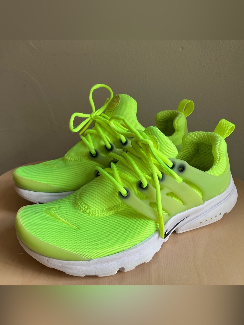 Nike Air Presto (GS) DO1379 700 Volt/Black Youth Size 3Y Kids Running Shoes
